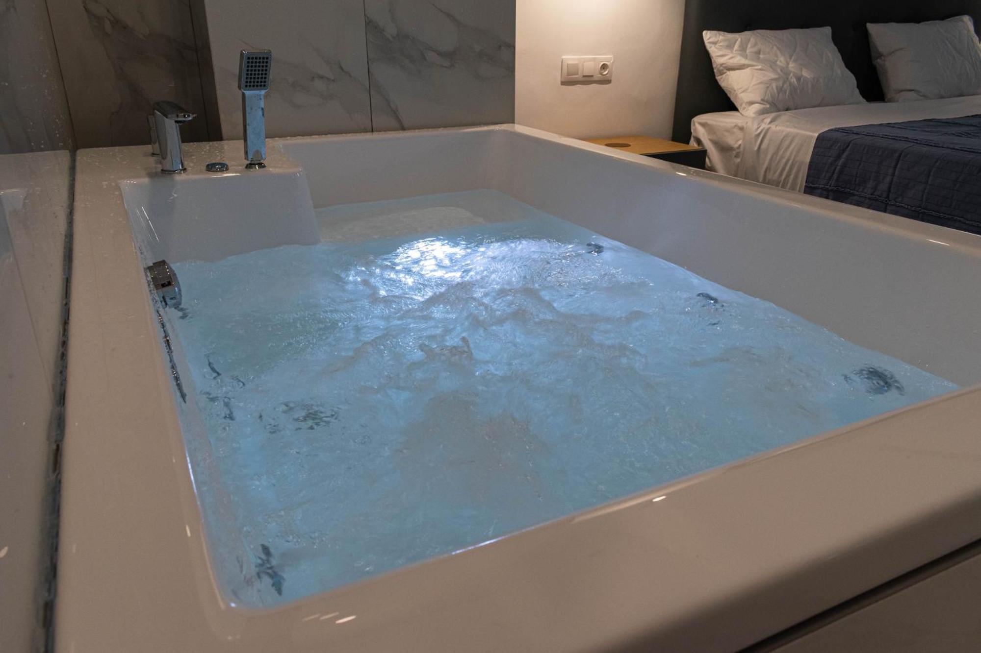 Athens Jacuzzi Apartment 外观 照片